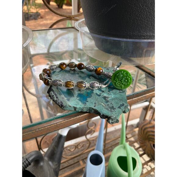 Hand Crafted Tigers Eye Boho Macrame Bracelet - Picture 3 of 11